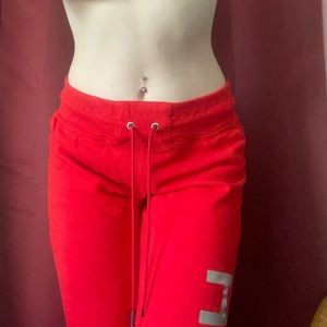 Tommy Hilfiger//athletic sweatpants//silver “hilfiger” printed on pant leg // M